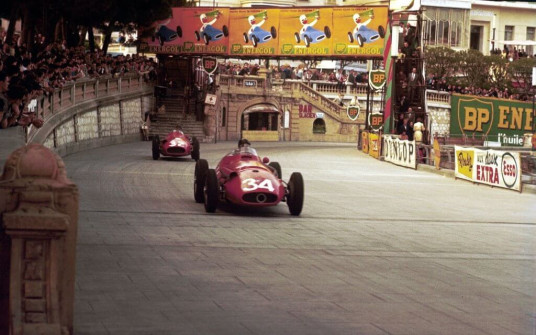 Harry Schell a Juan Manuel Fangio, Monaco 1957