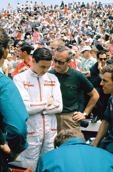 Jima Clark a Colin Chapman, 1965 Indianapolis 500.